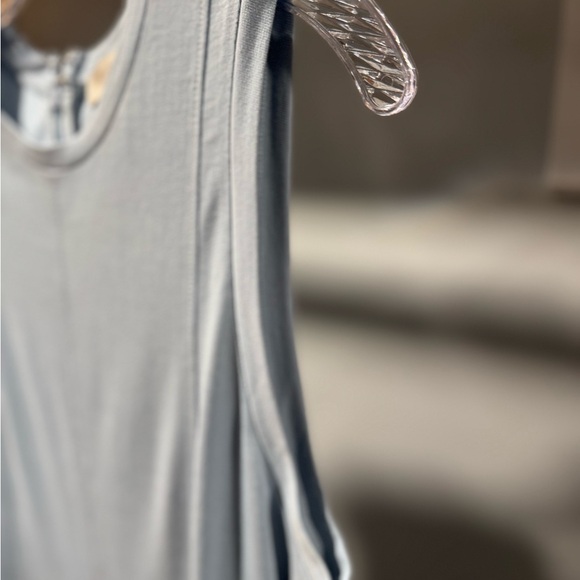 NWOT- Fit to Flee Sleeveless Dress - Picture 3 of 7
